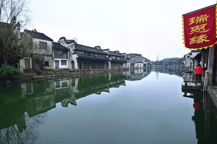 临沭县档案馆到第一书记驻点村大兴镇调研